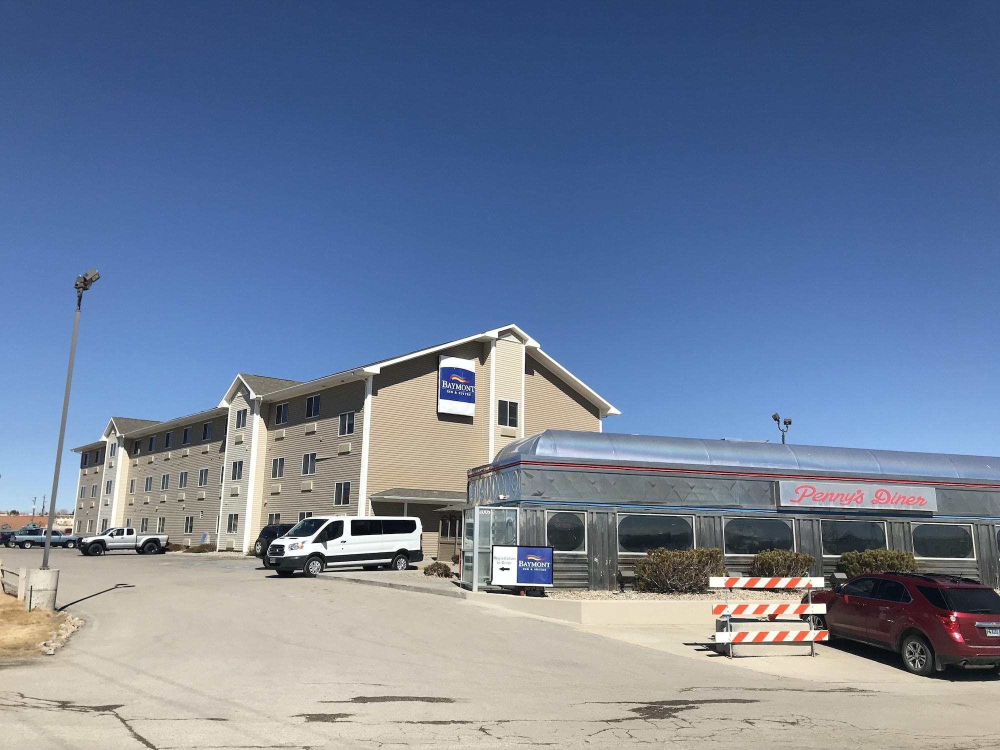 Baymont By Wyndham Rawlins Hotel Exterior photo